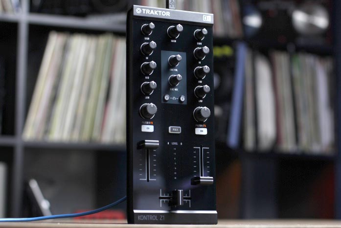 Traktor Kontrol Z1 - DJ TechTools