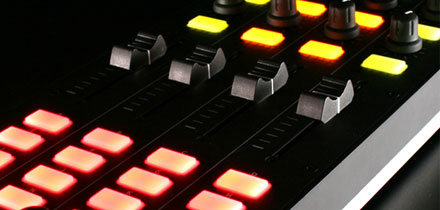 ALLEN & HEATH XONE: K2 MIDIコントローラー Allen & Heath Xone: K2 Universal Midi Controller W