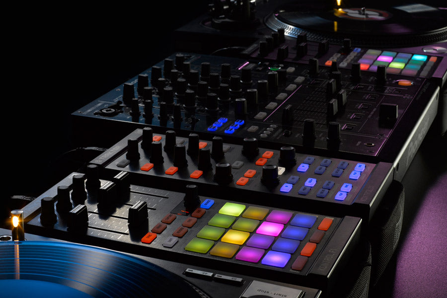 Traktor Kontrol F1 Traktor Pro DJ Controller – DJ TechTools