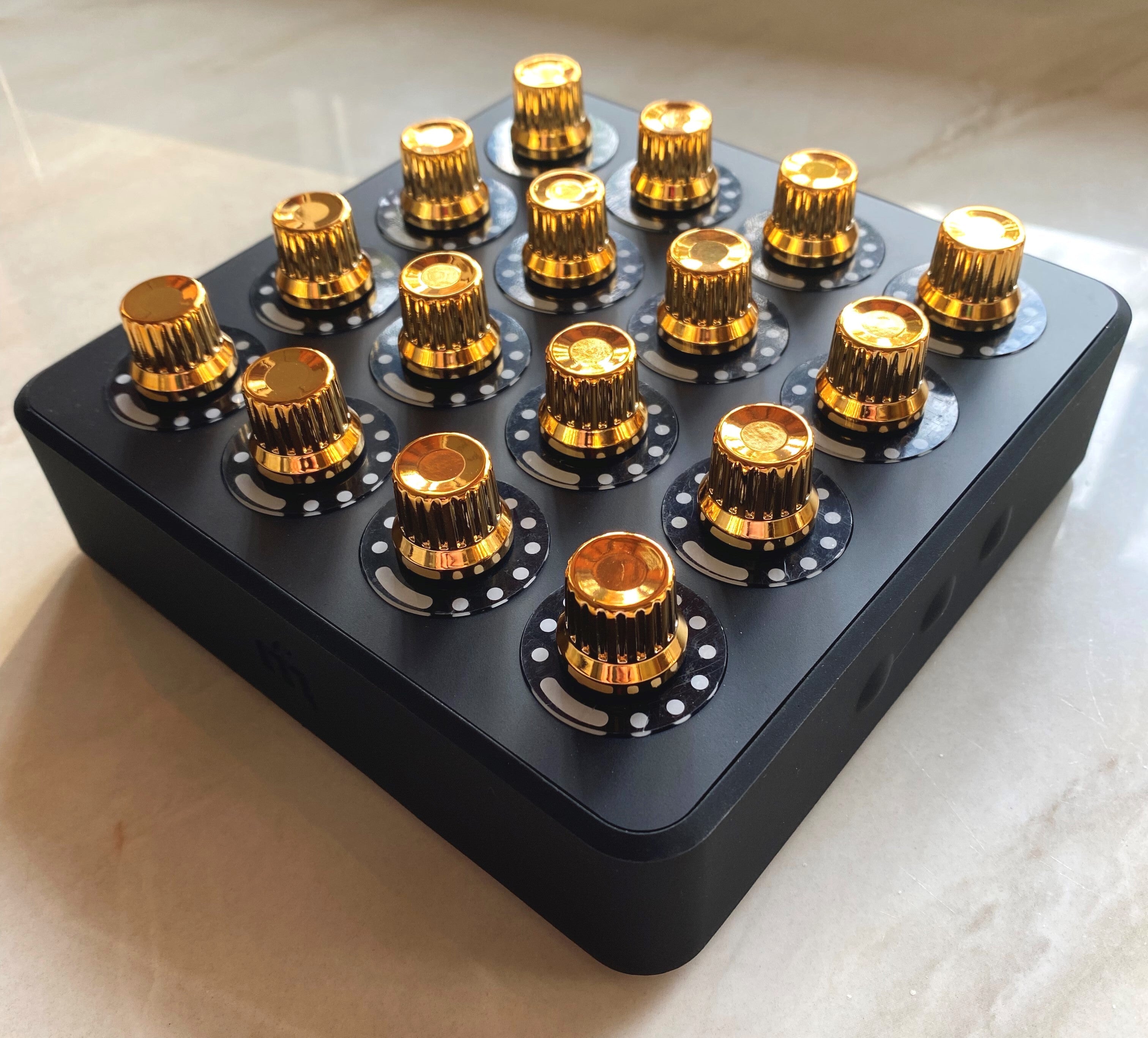 パットマルティーノ ギター教則DVD CreativeForceComplete Chrome Caps — Chrome-Finish DJ Knobs & Faders – DJ TechTools