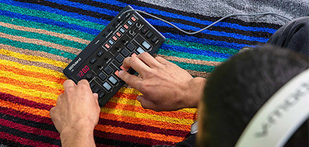 Roland AIRA Compact J-6 – DJ TechTools