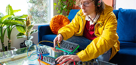 Roland S-1 Synthesizer