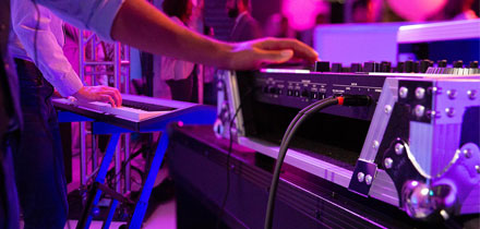 Roland DJ-707M Serato DJ Controller