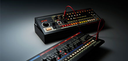 Roland JU-06A Boutique Synthesizer