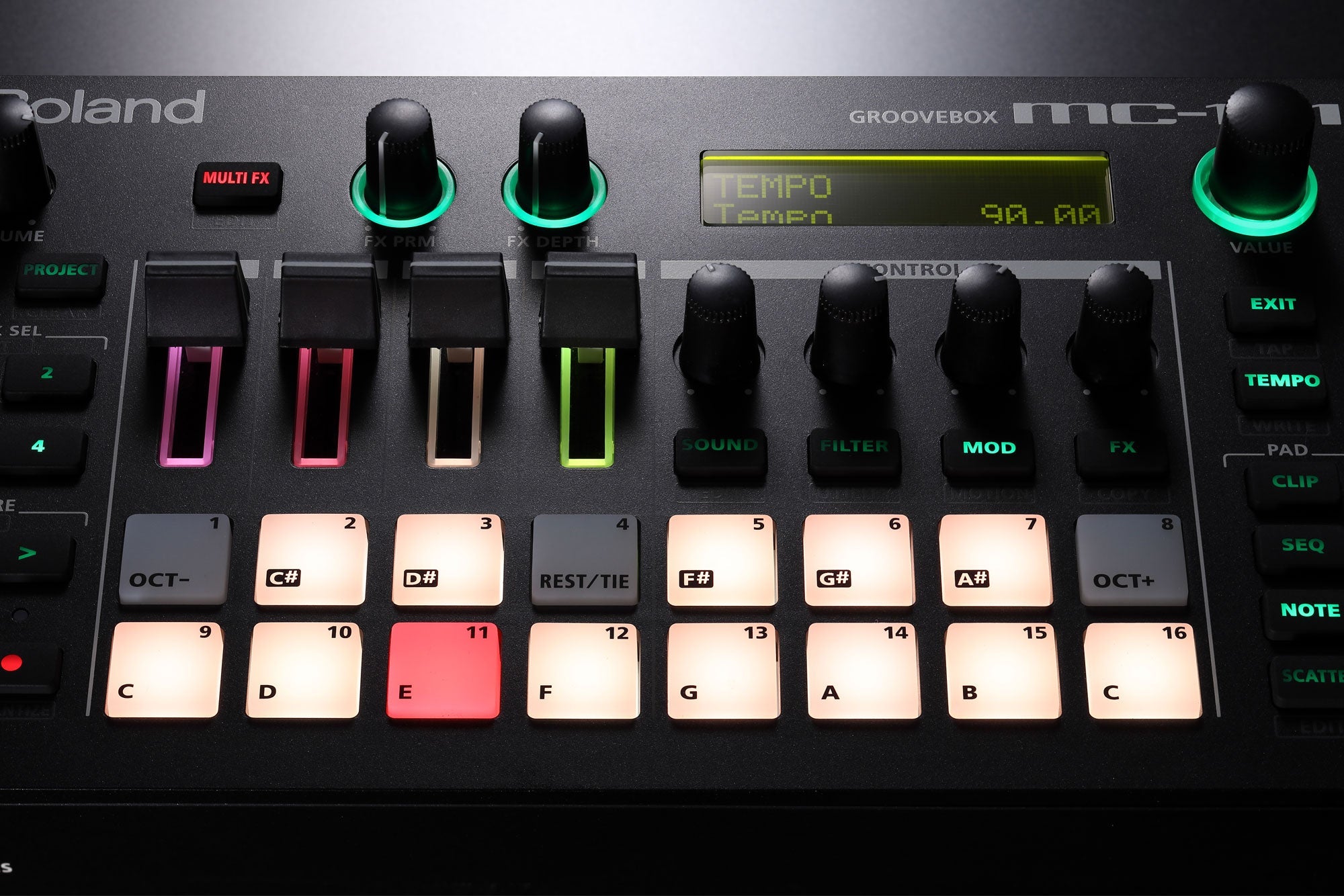 Roland MC-101 Groovebox - DJ TechTools